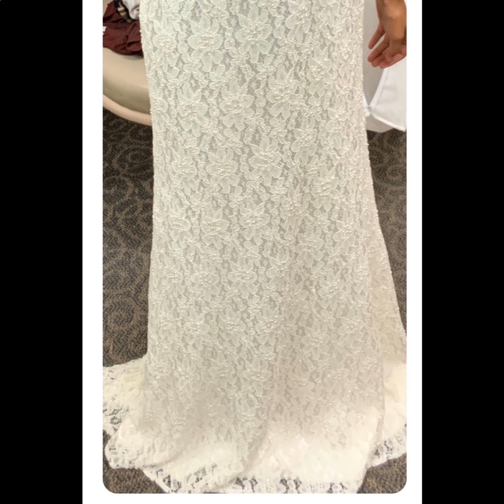 Wedding Dress - Picture 3 of 9